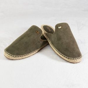 NEW IN BOX Michael Kors Hastings Slides